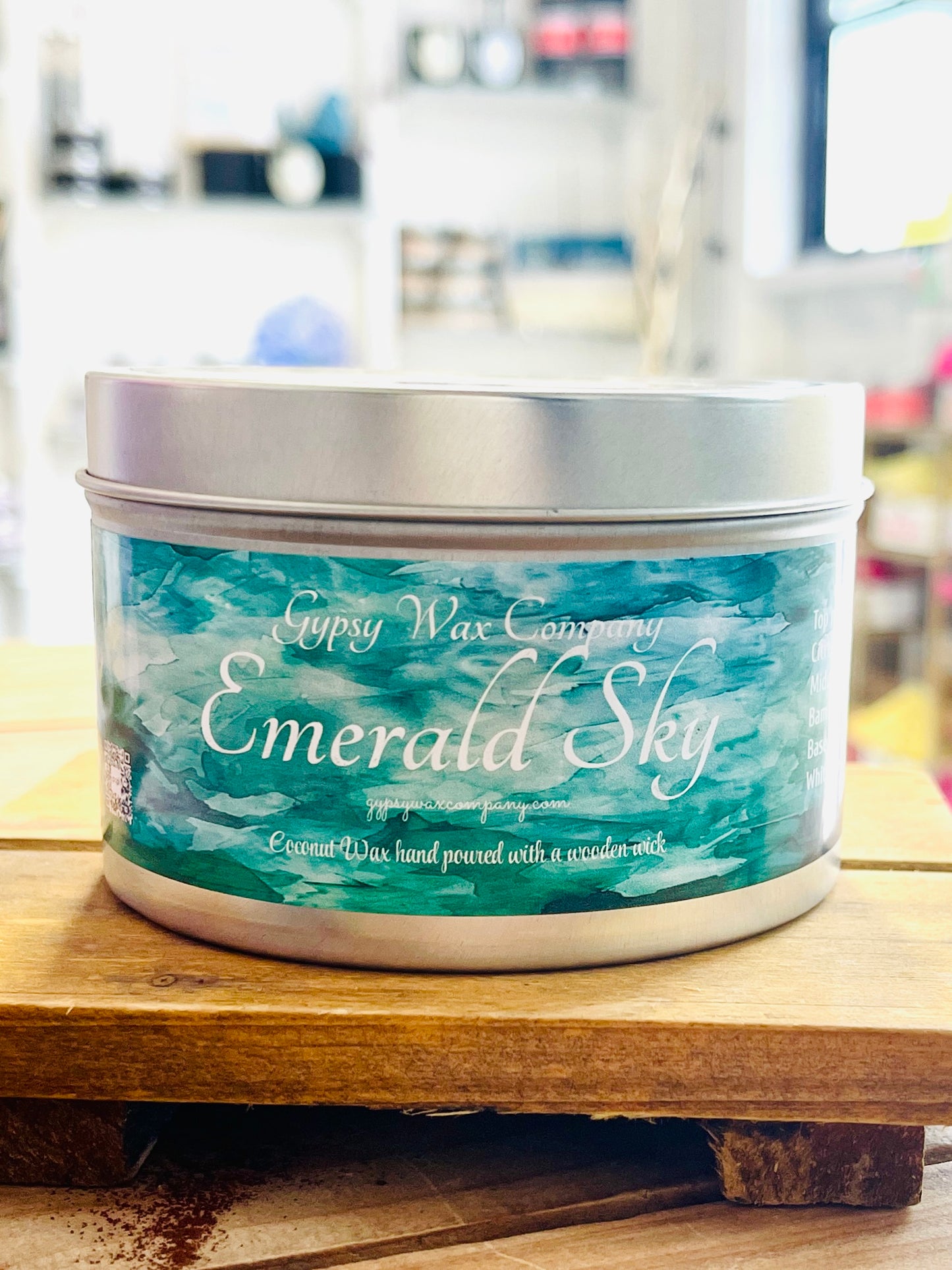 Emerald Sky ~kiwi, crisp apple greens, white orchid, bamboo leaves, peach rose, soft lavender, wild honey, earl grey tea~